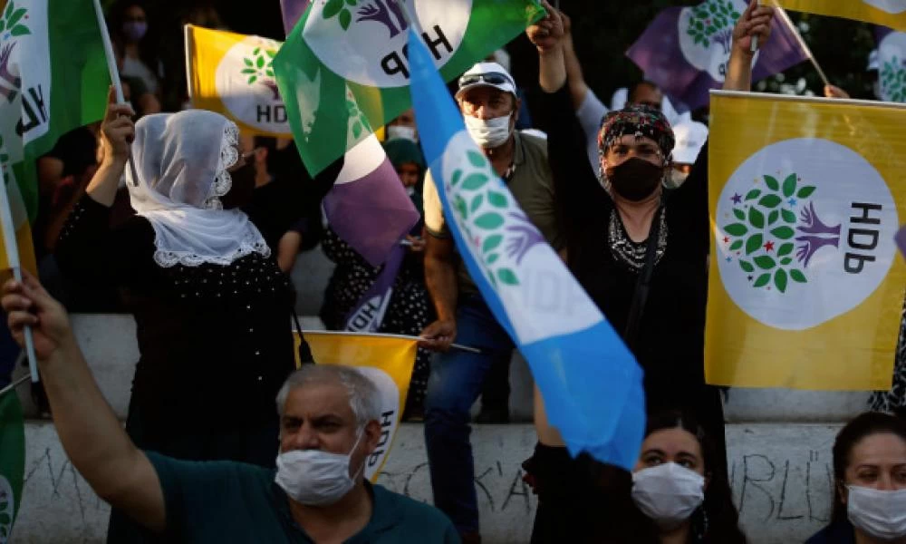 ΝΑΤΟ και Ε.Ε. απαγορεύουν το φιλοκουρδικό κόμμα HDP